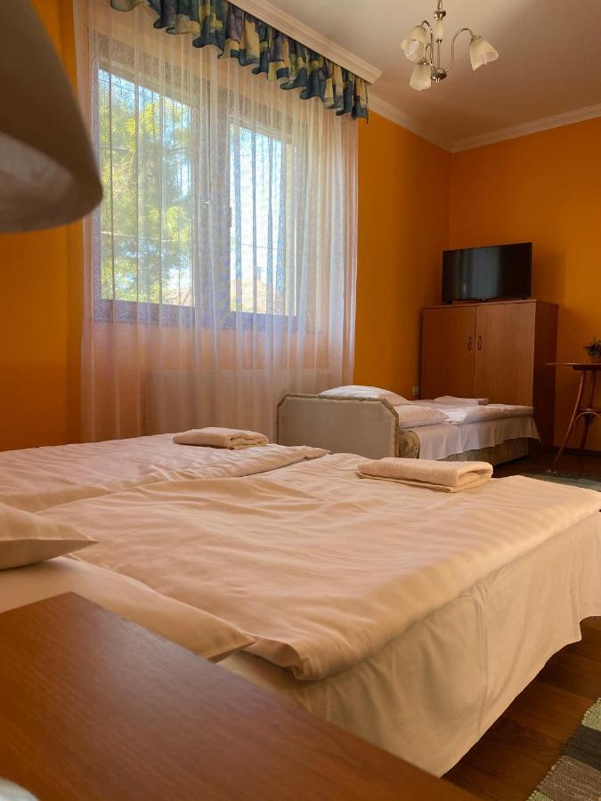 Apartman Dora Hajduszoboszlo Exterior photo